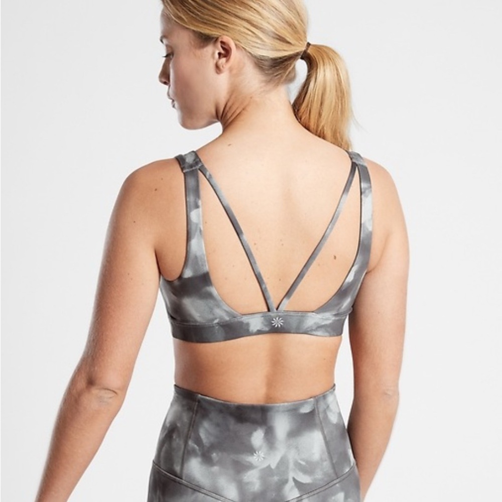 Athleta Exhale Gray Tie-Dye Sports Bra, Size Small A-C